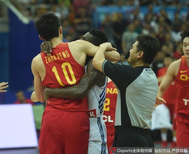 中国男篮vs法国