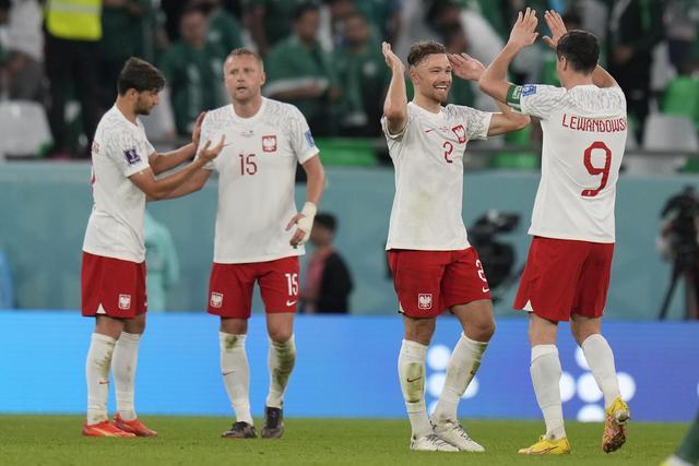 波兰对沙特足球实力怎么样