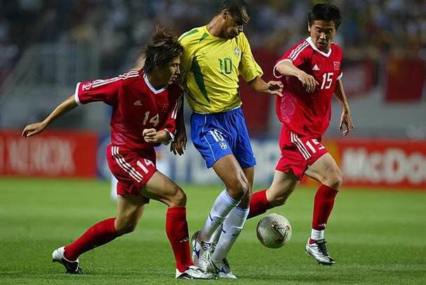 2002年世界杯中国队对巴西阵容
